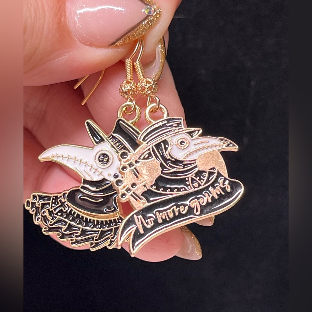 2/22 🐦‍⬛skull grim reaper enamel -goth fashion/spooky/halloween